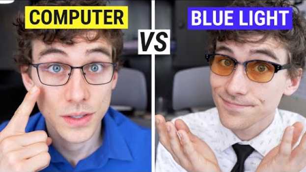 Video Computer Glasses VS Blue Light Glasses (Which Do You Need?) su italiano