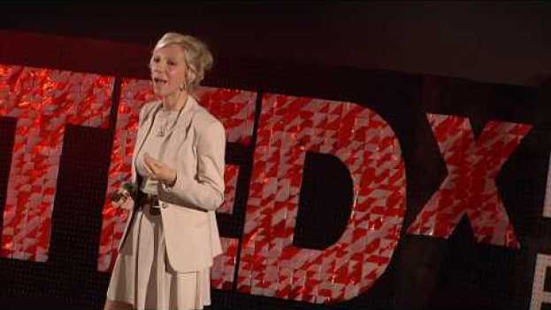 Video CODICE UMANO: DALLA GENETICA ALL’AMORE | Erica Poli | TEDxReggioEmilia en Español