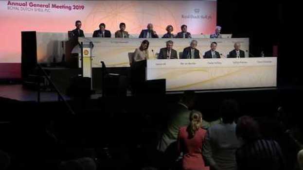 Видео Historic day: "you are witnessing the last ever Shell AGM!” на русском