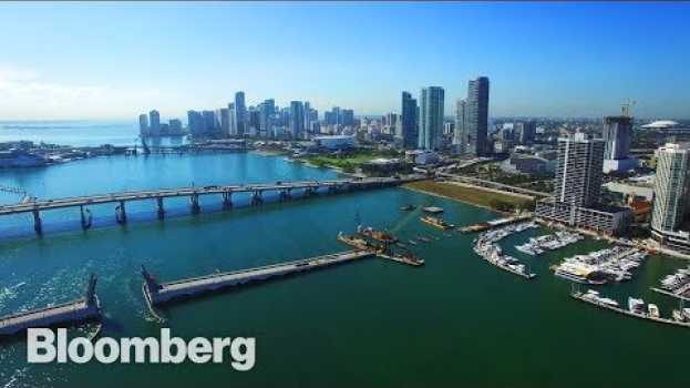 Video Miami is Hotter Than Ever in English
