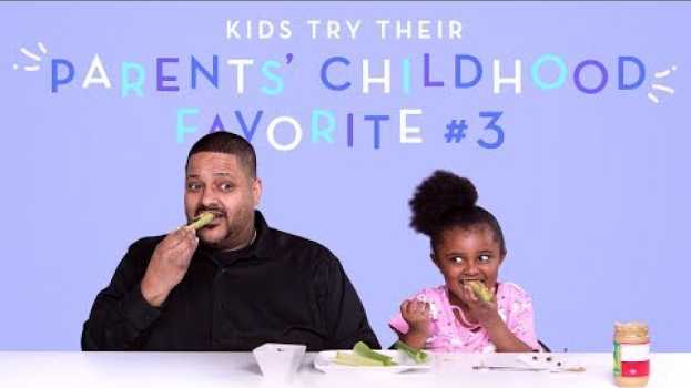 Video Kids Try Their Parents' Favorite Childhood Foods (Part 3) | Kids Try | HiHo Kids em Portuguese