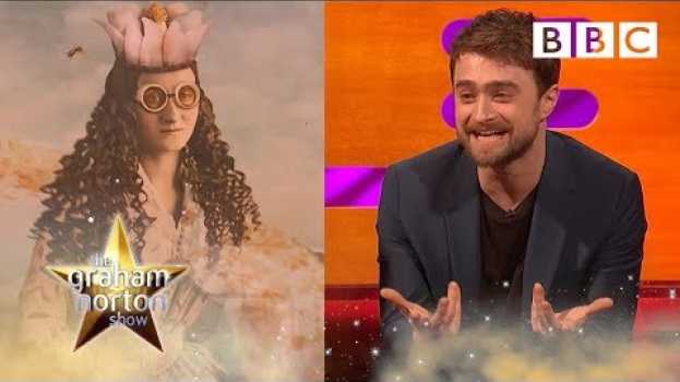 Видео The Daniel Radcliffe Time Traveller saga continues! | The Graham Norton Show - BBC на русском