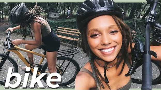 Video BICICLETA, MOBILIDADE URBANA E FEMINISMO: Como a bike mudou minha vida in Deutsch