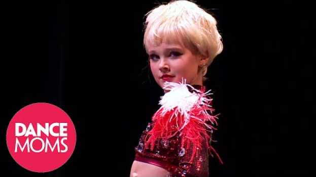 Video JOJO IMPROVS AFTER FORGETTING HER SOLO (Season 5 Flashback) | Dance Moms na Polish
