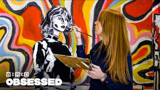 Video How This Woman Makes People Look 2D with Body Paint | Obsessed | WIRED en Español