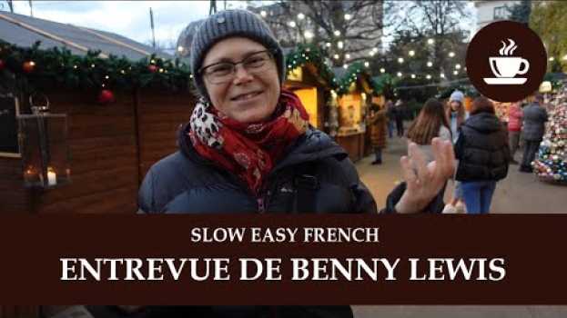 Video BENNY LEWIS INTERVIEWE UNE QUÉBÉCOISE - Intermediate Quebec French with Subtitles | Frenchpresso em Portuguese