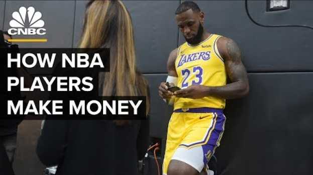 Video Why NBA Players Out Earn Other US Athletes en français