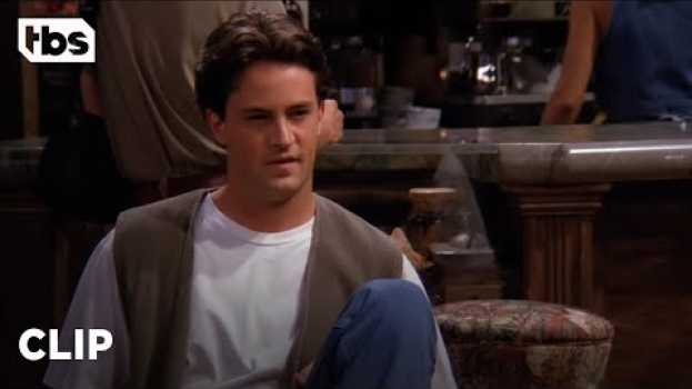 Video Friends: Chandler Decides To Break Up With Janice (Season 1 Clip) | TBS en français