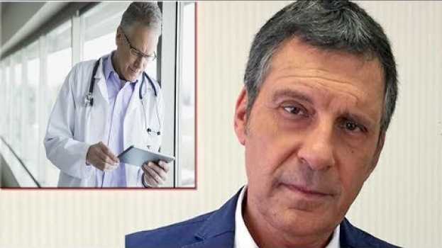 Video Fabrizio Frizzi: "Tra un mese il responso dei medici.." em Portuguese