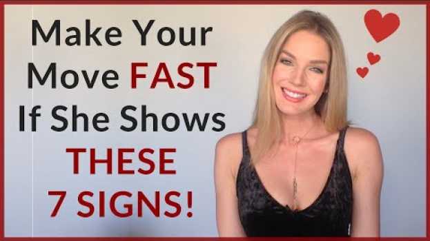 Video 7 Signs a Girl Likes You | How To Know If A Girl Likes You su italiano
