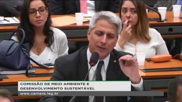 Video Por que o servidor do Ibama que multou Bolsonaro foi demitido? en français