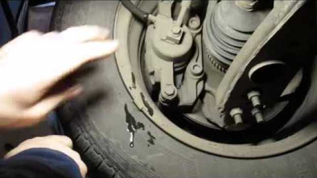 Video Как прокачать тормоза на любом автомобиле за 10 минут в одиночку How to pump brakes on any car na Polish