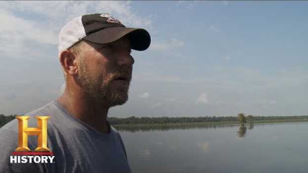 Video Swamp People: Alligator Infestation on Cow Island (Season 10) | History na Polish