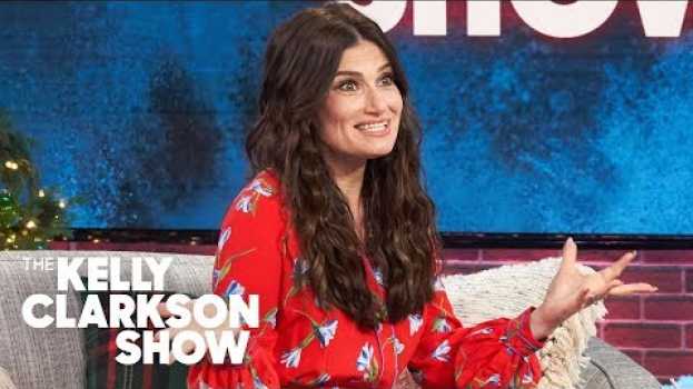 Video Idina Menzel Reveals Someone Had A Heart Attack When She Sang At A Wedding Once en français
