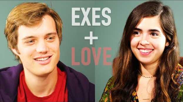 Video Exes Revisit The Moment They Fell In Love en Español