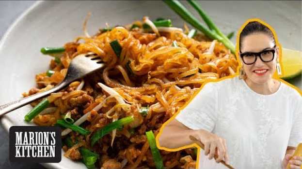 Video The Spicy Thai Noodles You'll Love More Than Pad Thai - Pad Mee Korat - Marion's Kitchen en français